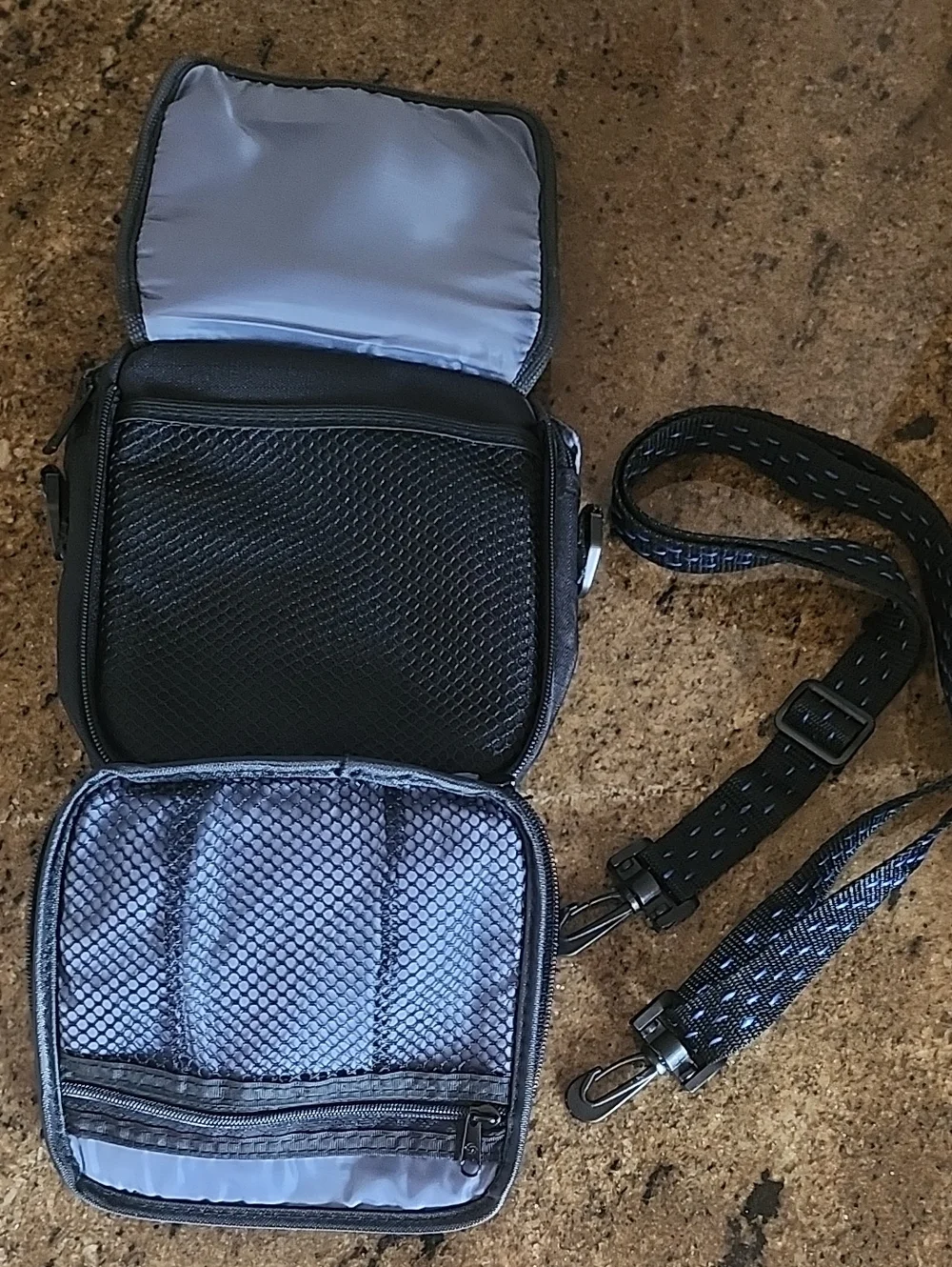 Samsonite branded compact